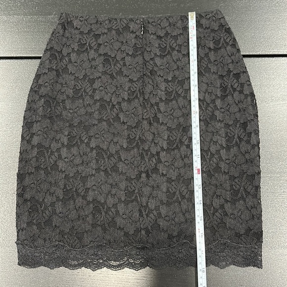 Express Black Lace Lined Mini Skirt - 00 - Picture 4 of 6